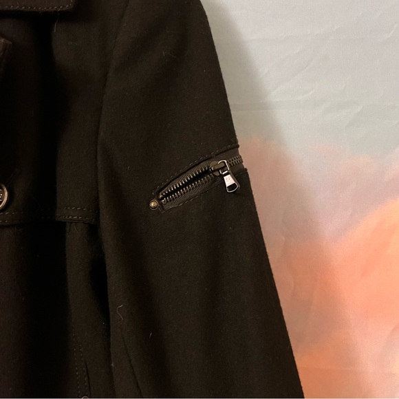 Modern Peacoat - Picture 3 of 4